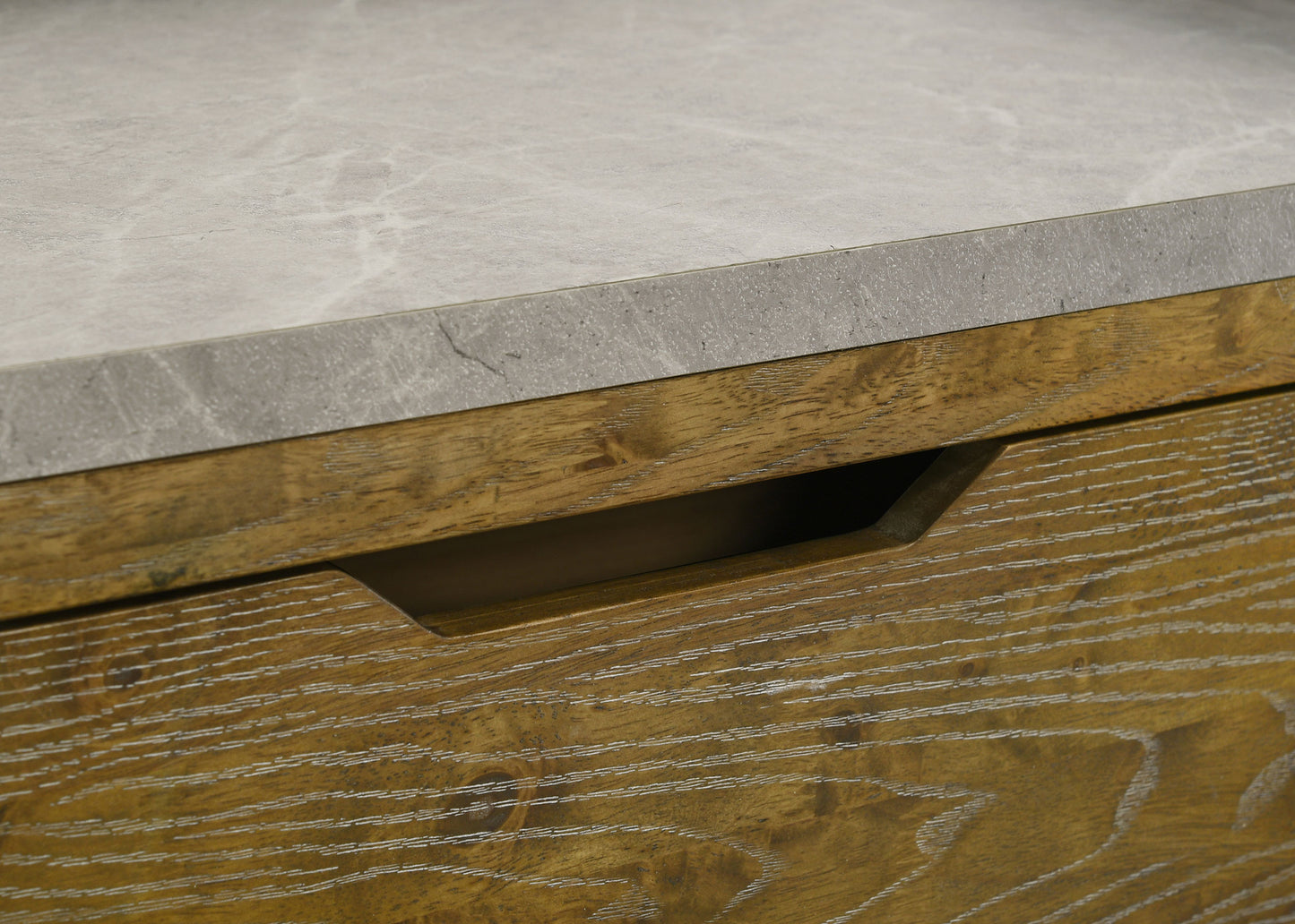 Henderson 4-piece Queen Bedroom Set Medium Oak